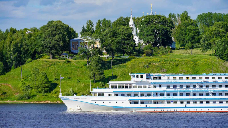 круиз по Волге